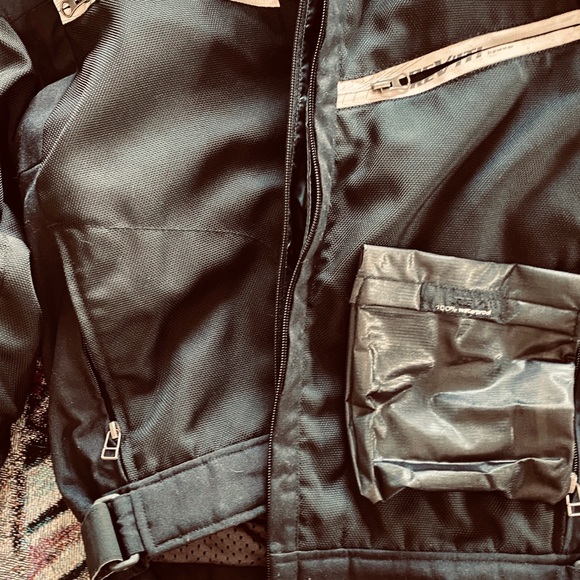 Moto Jacket less than 100miles on it. - Picture 8 of 8